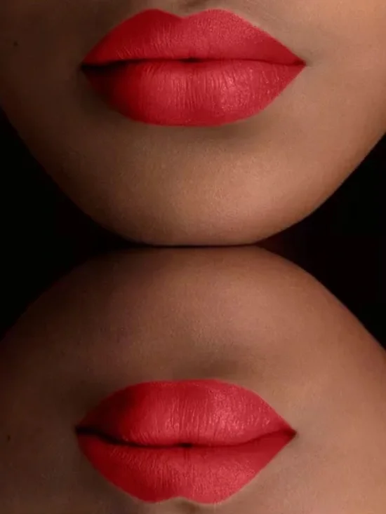 Burberry Kisses Matte The Red 109 - Picture 7 of 7